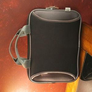 Logic Neoprene Notebook/Tablet/iPad Sleeve (Laptop 11”x 9”) Case-Black/Gray